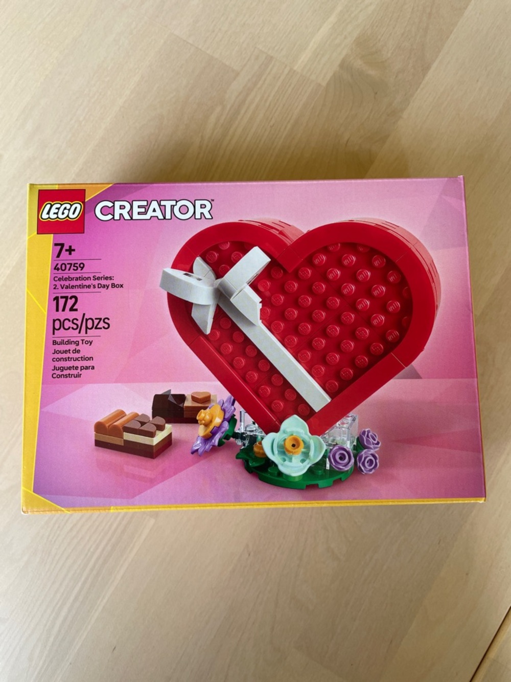 NIB LEGO Creator Seasonal Set 40759 Celebration Series: Valentine’s Day Box